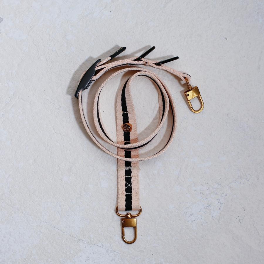 Le Classic bag strap in Rue Cambon No.1