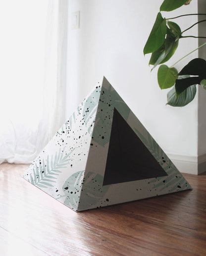 Oasis cardboard cat pyramid, third view